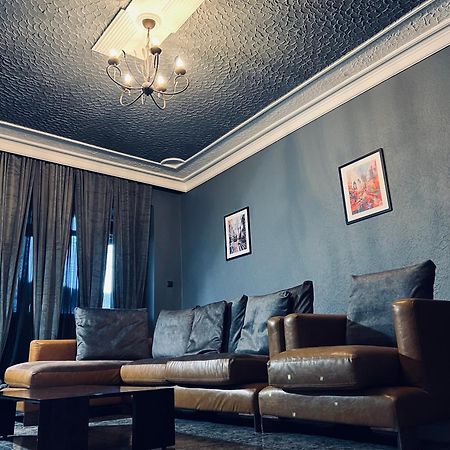 Central Apartment Black Cat Karlovo Kültér fotó
